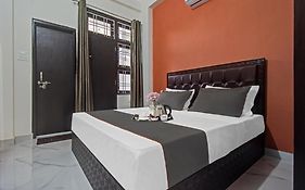 Hotel O Apple Inn
